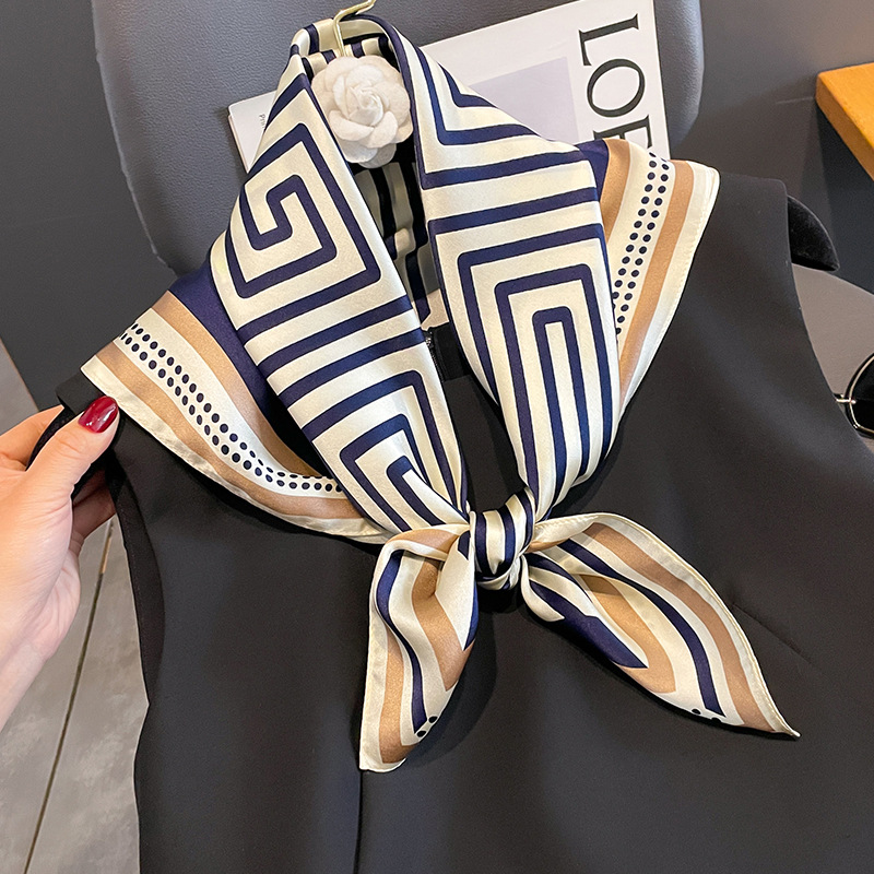 Marca de luxo lenço primavera  - Women Fashion Necktie avaliação e preço